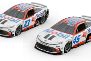 2025 Bubba Wallace COTA 1 / Tyler Reddick PHOENIX 1. 2 in 1 Mobil 1 ...
