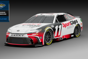 #11 - Denny Hamlin - Sport Clips - (Darlington 1)