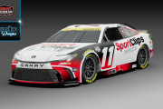 #11 - Denny Hamlin - Sport Clips - (Darlington 2)